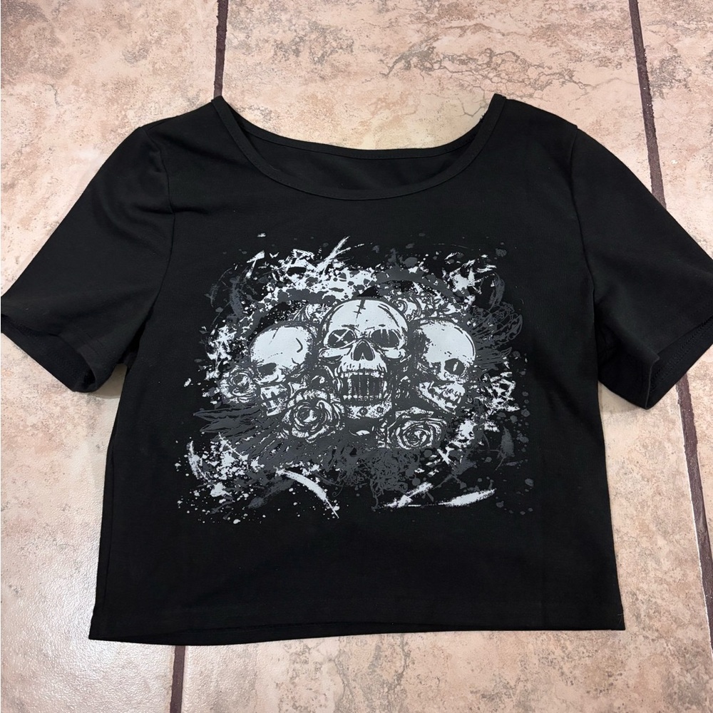 Black Skull Graphic Tee